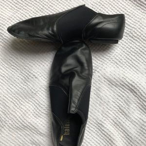 Jazz dance shoes
